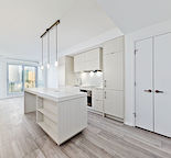 Executive Condo With Mountain Views!