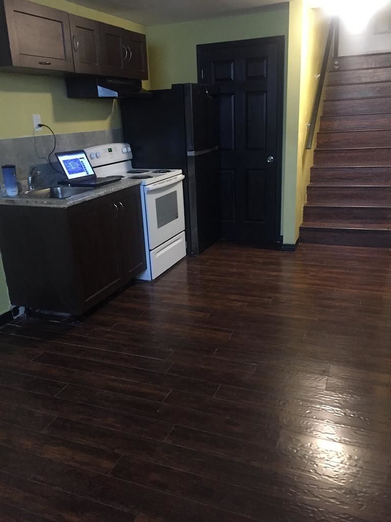 Calgary 1 + Den bedrooms Basement for rent. Property photo: 360577-1