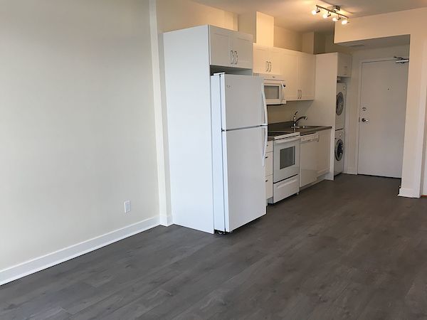 Calgary 2 bedrooms Condo Unit for rent. Property photo: 360804-2