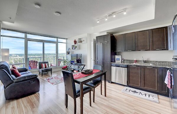 Calgary 2 bedrooms Condo Unit for rent. Property photo: 360883-2