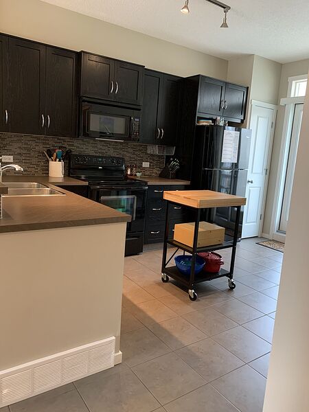 Calgary 2 + Den bedrooms Townhouse for rent. Property photo: 361130-3