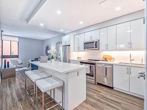 Toronto bachelor bedrooms Apartment for rent. Property photo: 362044-2