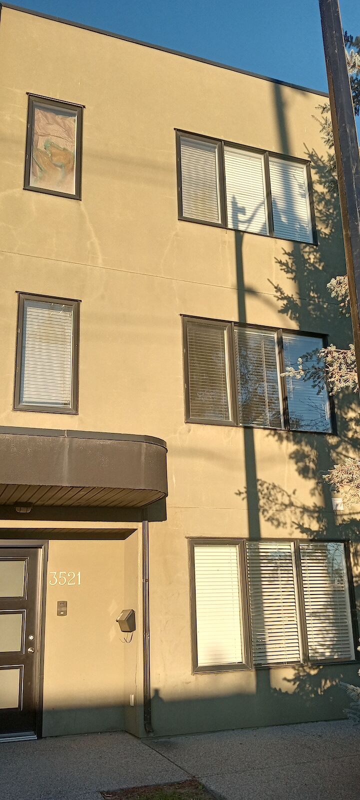 Calgary 2 + Den bedrooms Townhouse for rent. Property photo: 362421-1