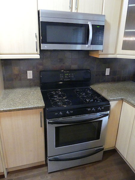 Calgary 2 + Den bedrooms Townhouse for rent. Property photo: 362421-3