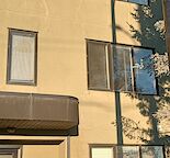 Clean modern 2brm + den / 3 full baths, gas FP, AC, garage, small dog ok no fee!