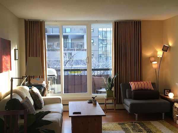 BEAUTIFULLY RENOVATED 1 BEDROOM DOWNTOWN CONDO IN THE BELTLINE