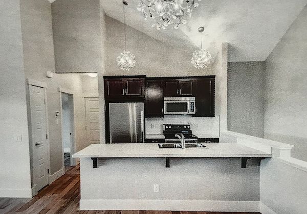 Beautiful 1 Bedroom all inclusive Carriage House NEWLY RENOVATED