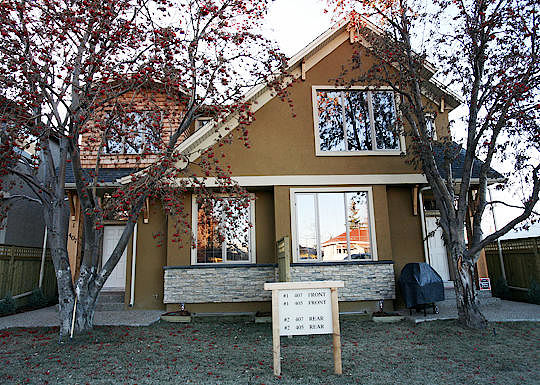 Calgary 2 bedrooms Townhouse for rent. Property photo: 364807-1