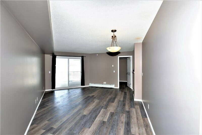 Calgary 1 bedroom Condo Unit for rent. Property photo: 365064-1