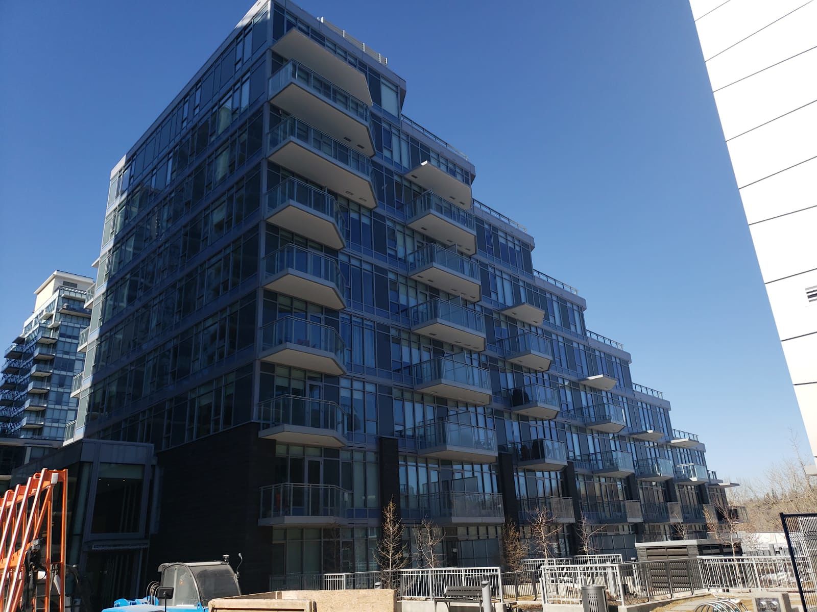 Calgary 1 + Den bedrooms Condo Unit for rent. Property photo: 366215-1