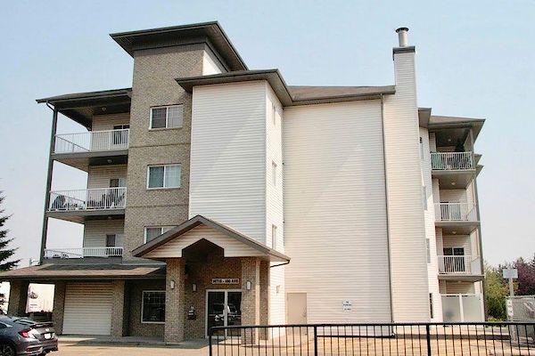 Cozy 2 Bedroom 2 Bathroom with all Utilties included