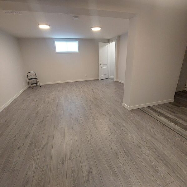 Calgary 2 + Den bedrooms Basement for rent. Property photo: 36776-2