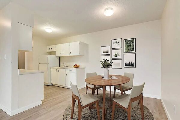 Lloydminster bachelor bedrooms Apartment for rent. Property photo: 368200-2