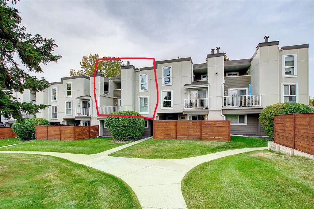 Calgary 2 bedrooms Townhouse for rent. Property photo: 368575-1