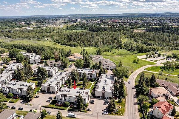 Calgary 2 bedrooms Townhouse for rent. Property photo: 368575-2
