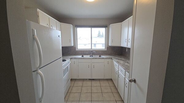 Calgary 2 bedrooms Main Floor for rent. Property photo: 368954-3