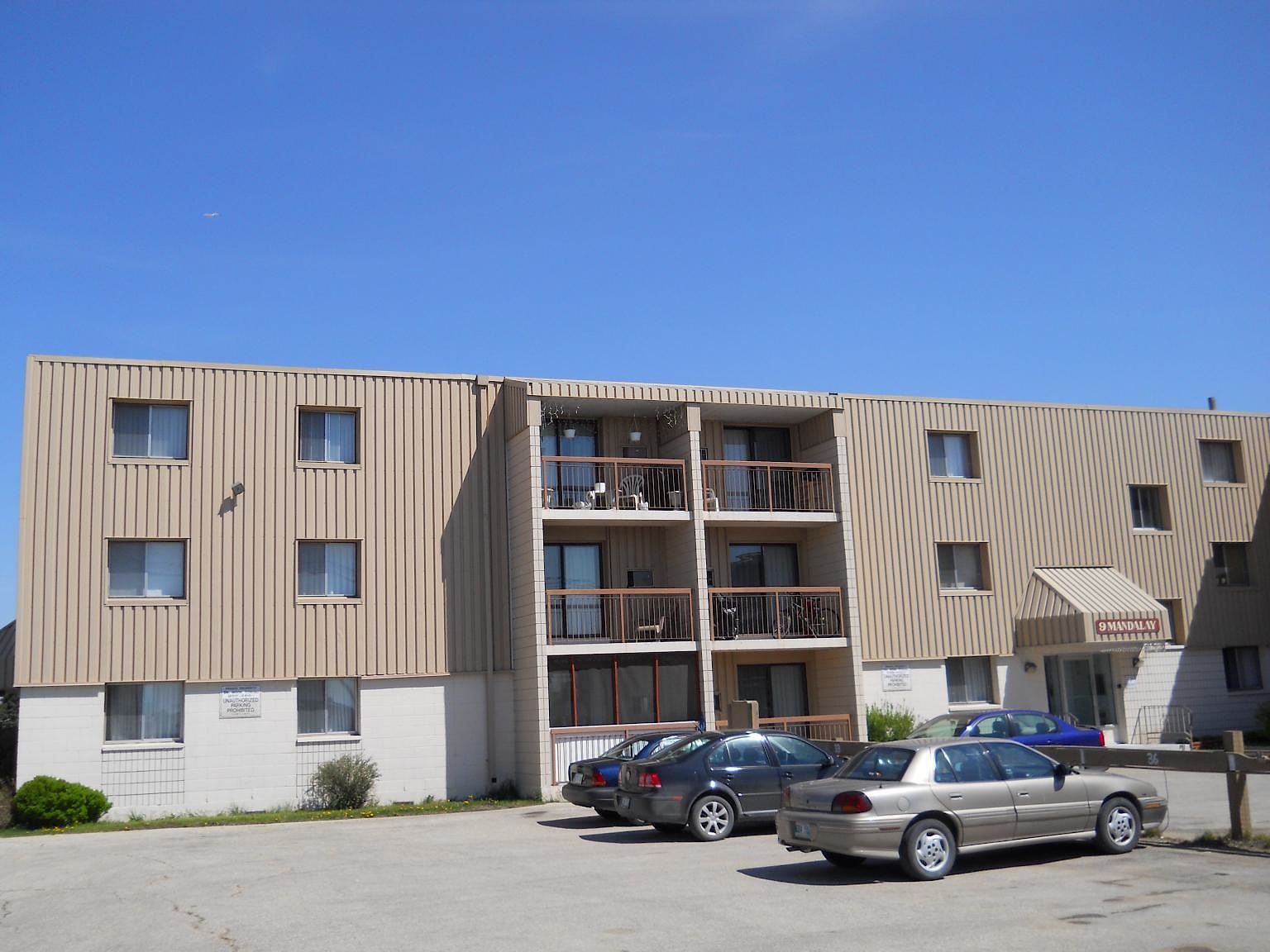 Winnipeg Apartment For Rent | Inkster Industrial Park | 9 Mandalay ...