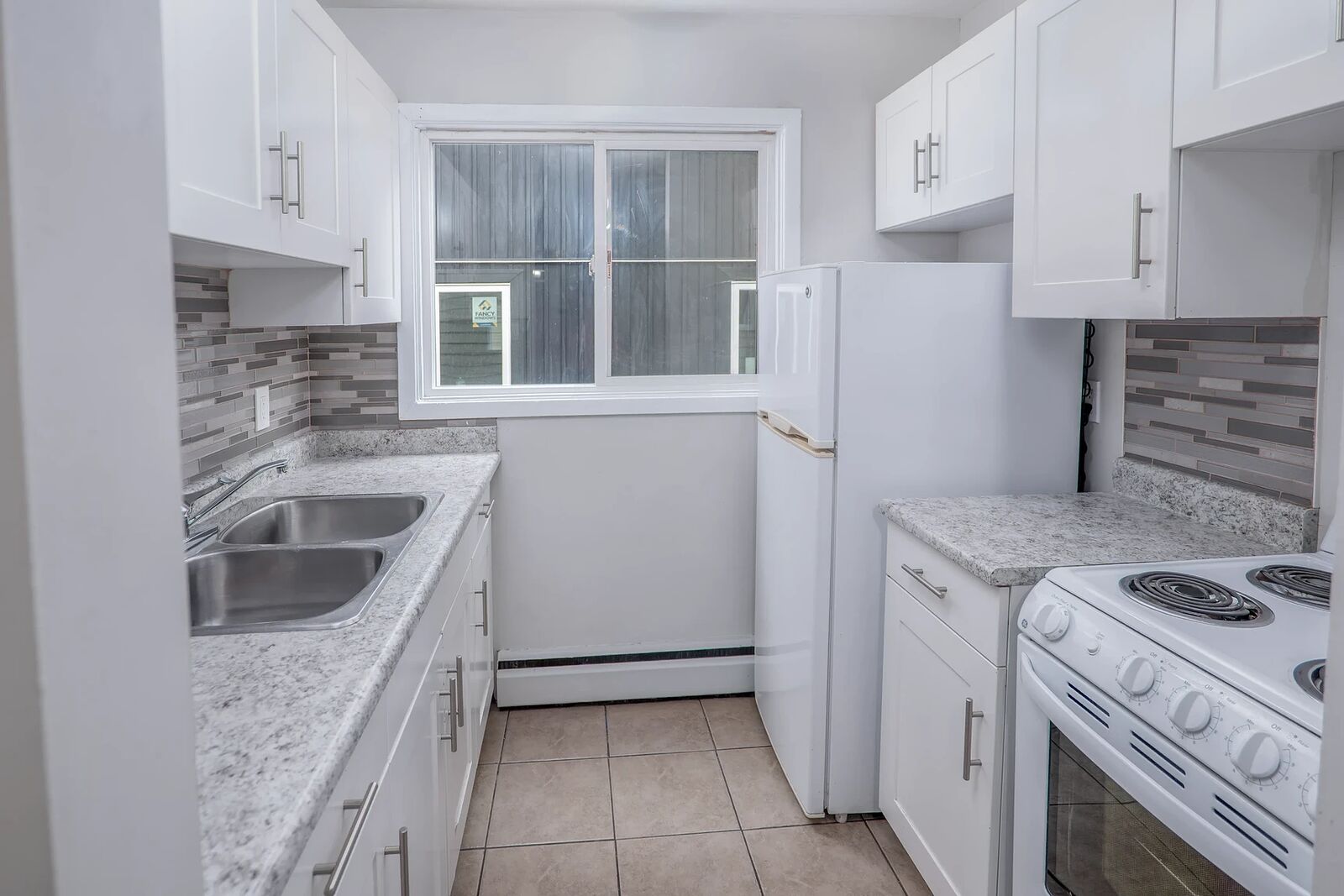 Edmonton 1 bedrooms Apartment for rent. Property photo: 370058-1