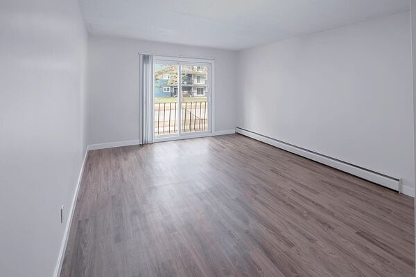 Edmonton 1 bedrooms Apartment for rent. Property photo: 370058-2