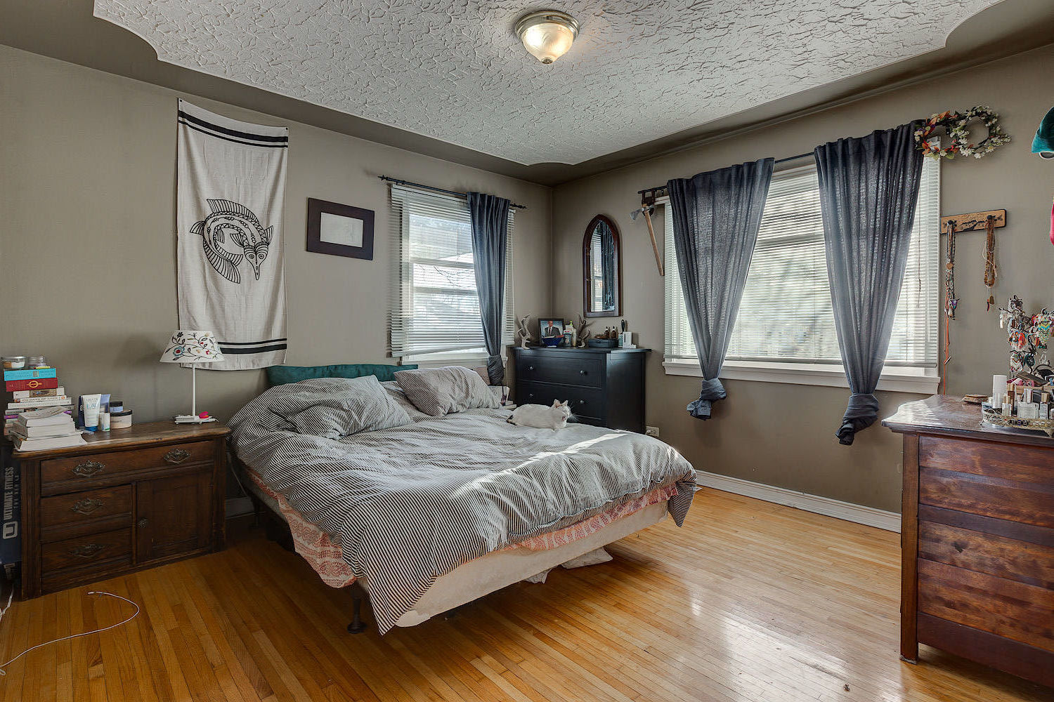Calgary 2 bedrooms Main Floor for rent. Property photo: 37031-1