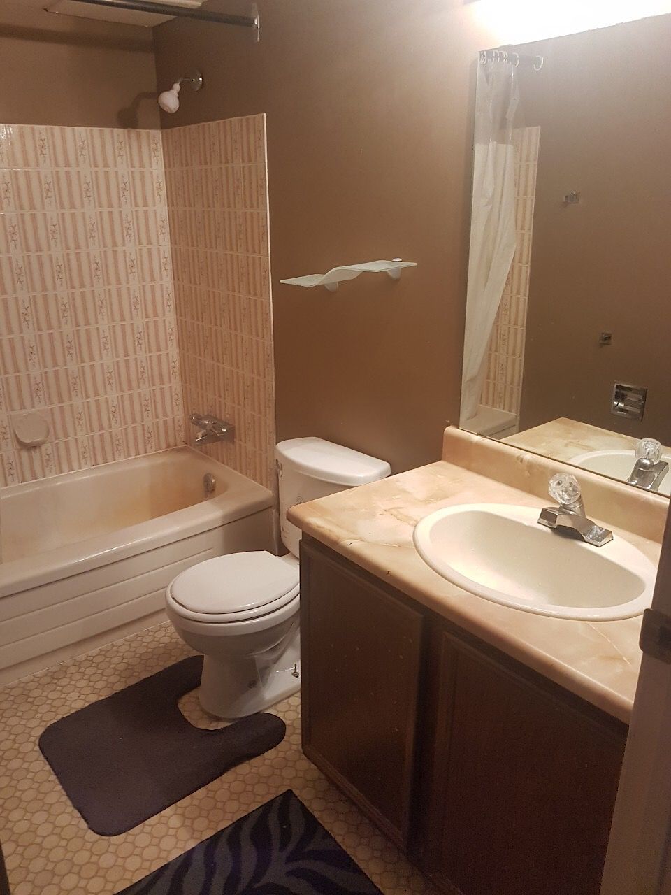 Calgary 2 bedrooms Basement for rent. Property photo: 370666-1