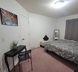 Bedroom for rent in Harvest Hills (7 mins to the airport)