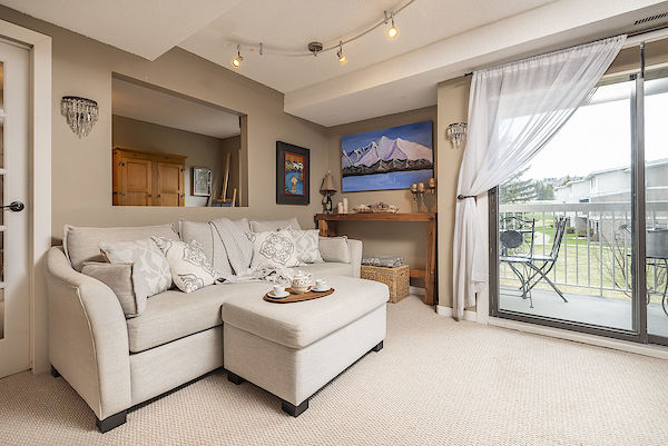Calgary 2 bedrooms Townhouse for rent. Property photo: 371014-3