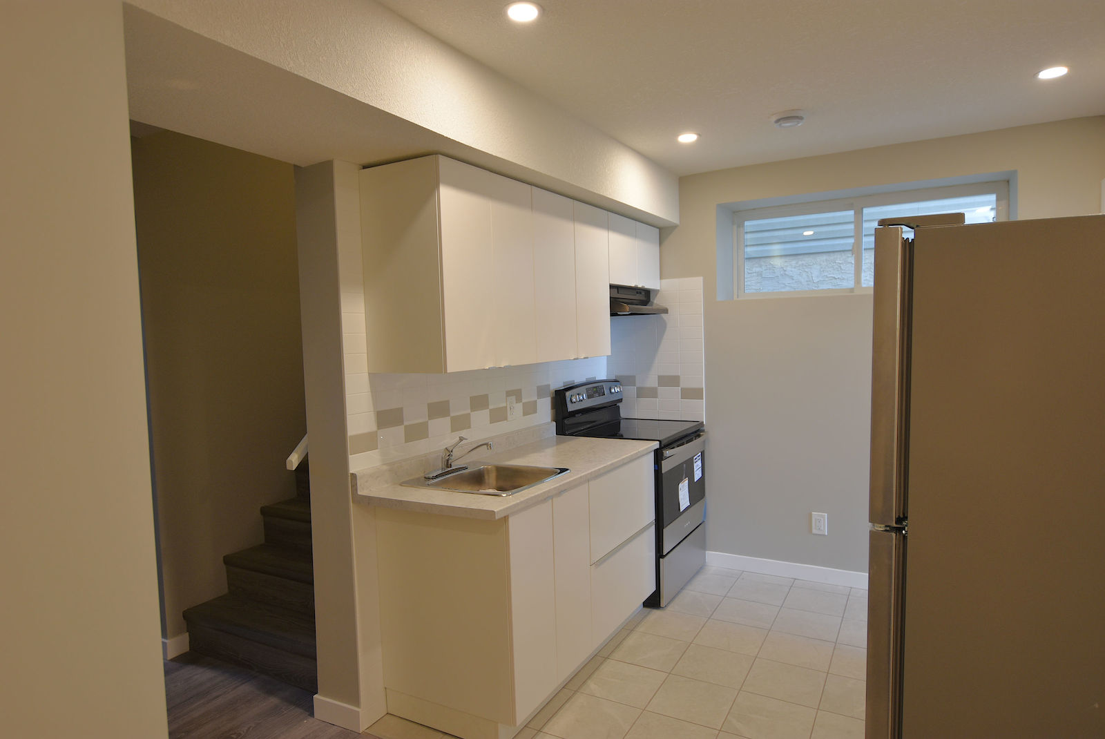 Calgary 1 bedroom Room For Rent for rent. Property photo: 371550-1