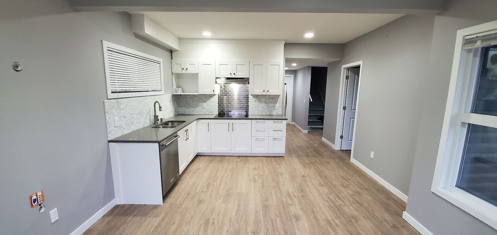 Calgary 2 bedrooms Basement for rent. Property photo: 372046-1