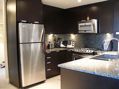 Calgary 3 + Den bedrooms Condo Unit for rent. Property photo: 372387-1