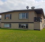 Renovated 3-Bed + 5-Piece Bath Main Floor Suite in Bowness
