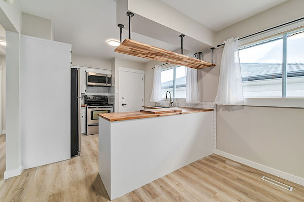 Calgary 2 bedrooms Main Floor for rent. Property photo: 37854-3