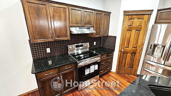 Calgary 4 bedrooms House for rent. Property photo: 378797-3