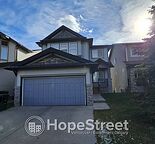 Elegant 4-Bed / 3.5-Bath Home in Springbank Hill