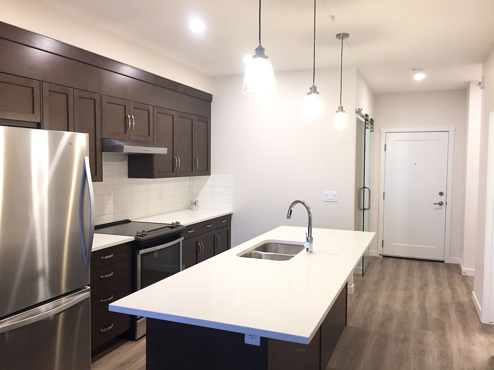 Calgary 1 + Den bedrooms Condo Unit for rent. Property photo: 379143-1