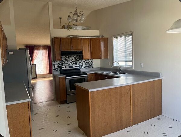 Calgary 3 bedrooms Main Floor for rent. Property photo: 379144-3
