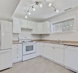 Sep/Oct - Stylish 2 Bedroom Bi-level - Foothills, U of C