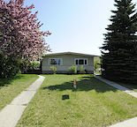 1200 SqFt  2504 side Duplex Main Floor,  2 Bedroom NW Banff Trail