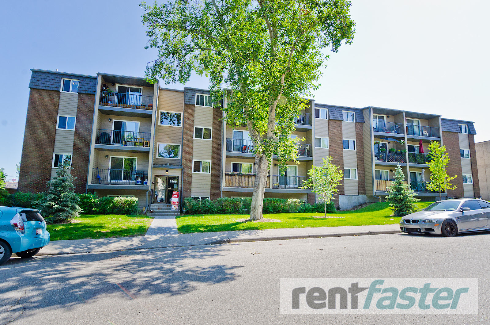 Calgary 2 bedrooms Condo Unit for rent. Property photo: 380118-1