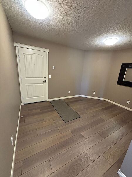 Calgary 2 + Den bedrooms Condo Unit for rent. Property photo: 381036-3