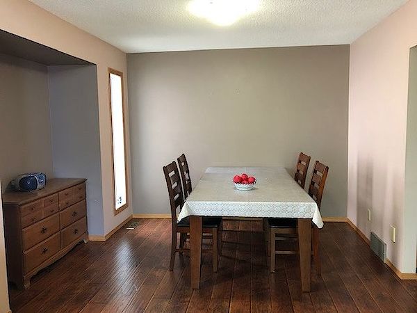 Calgary 4 bedrooms House for rent. Property photo: 381592-3