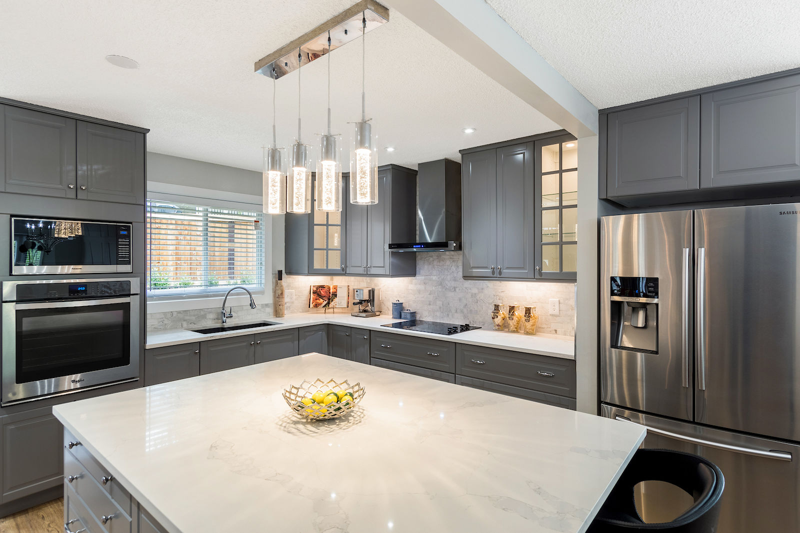 Calgary 4 + Den bedrooms House for rent. Property photo: 381733-1