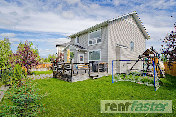 Calgary 5 + Den bedrooms House for rent. Property photo: 382376-3