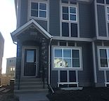 2-storey duplex (3 bdrm- 2.5 bath) Close to Calgary Airport! Available Aug 15!