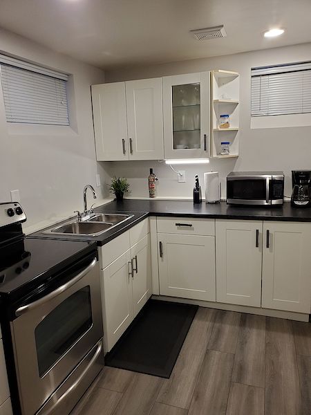 Calgary 1 bedroom Basement for rent. Property photo: 383139-2