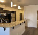 Newly Renovated - Inner city 2 bedroom 2 bathroom condominium (Sunalta)