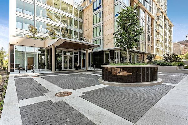 Calgary 1 bedroom Condo Unit for rent. Property photo: 386763-2