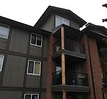 Newly renovated bright open 2 bdrm loft on penthouse level in Coach Hill — Coach Hill, Calgary