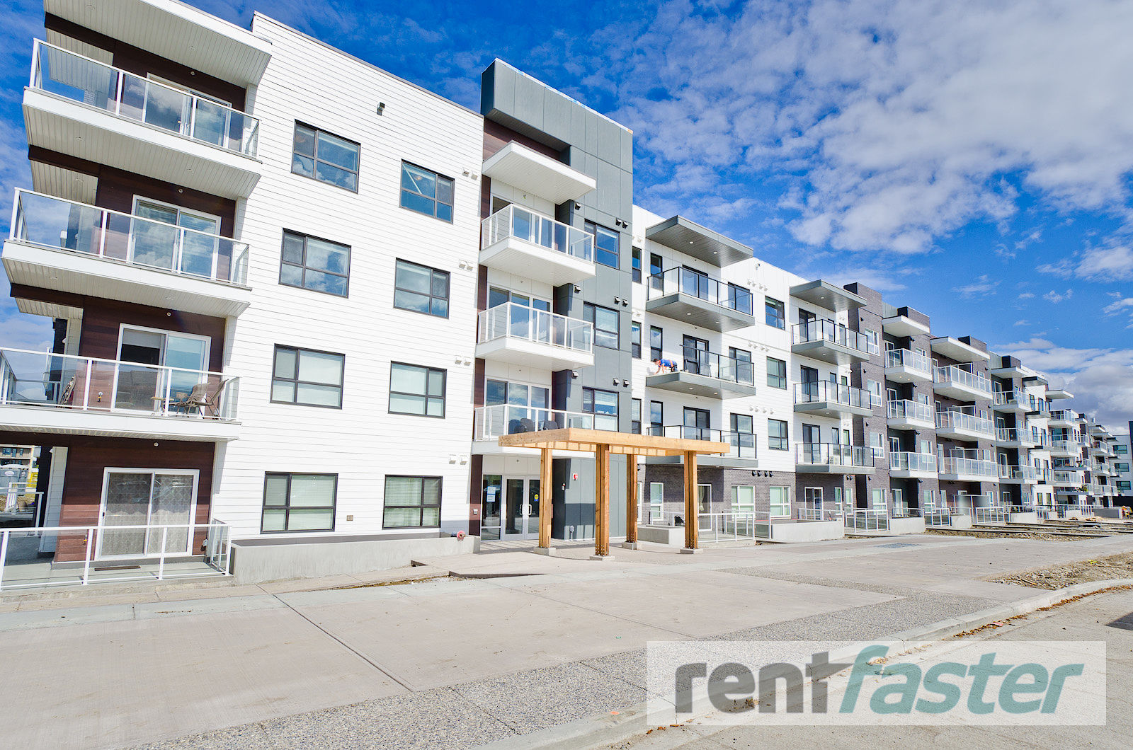 Calgary 2 bedrooms Condo Unit for rent. Property photo: 387299-1