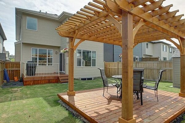 Calgary 3 + Den bedrooms House for rent. Property photo: 387637-3